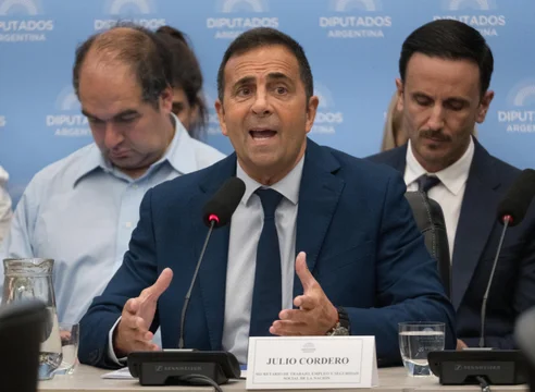 El Gobierno convoca a ATE y UPCN a reabrir la paritaria del sector público nacional