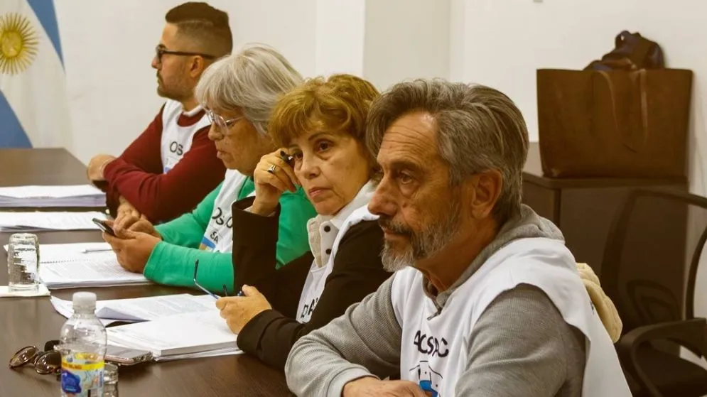Reunión importante este lunes: ADOSAC exige paritaria para frenar el conflicto