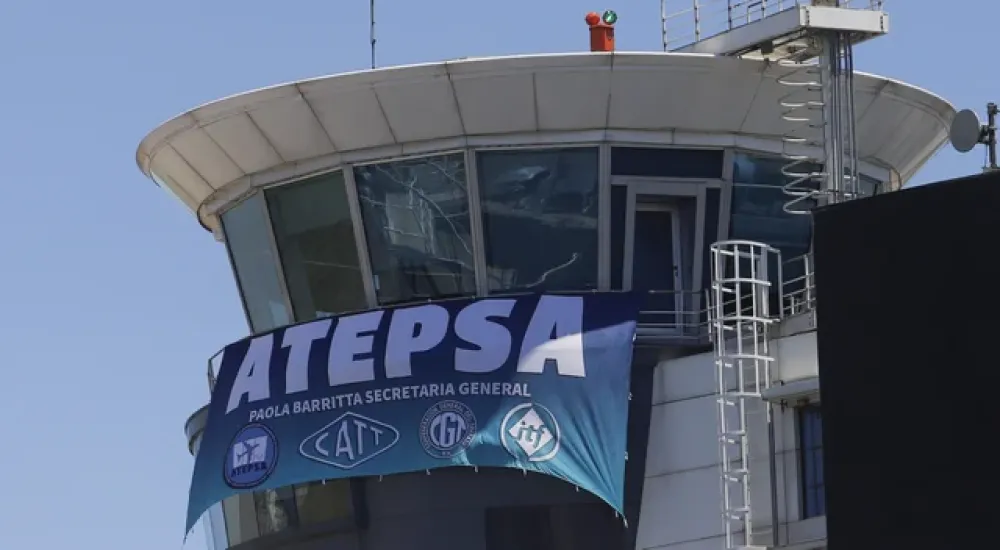 Vuelve el conflicto con el gremio de controladores aéreos