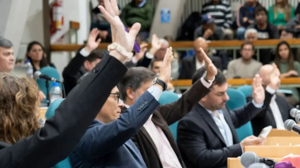 5° Sesión Ordinaria Diputados de Santa Cruz analizarán proyectos sobre crédito público y fondos para