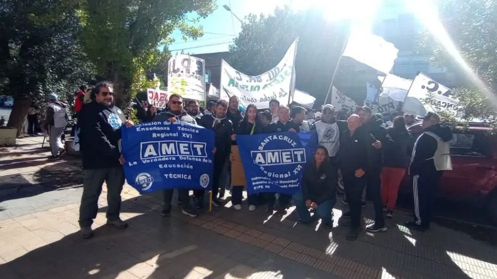 AMET suspendió el paro docente tras la conciliación obligatoria dictada por Trabajo