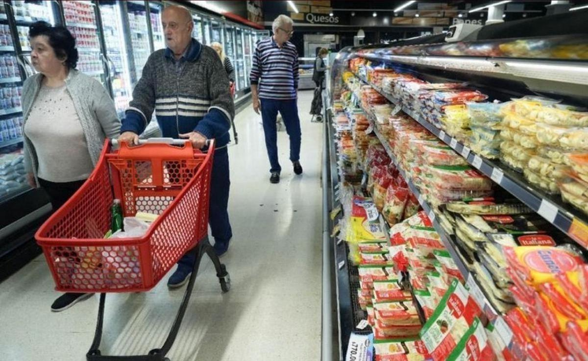 Supermercados: caída del consumo y auge de las tarjetas de crédito