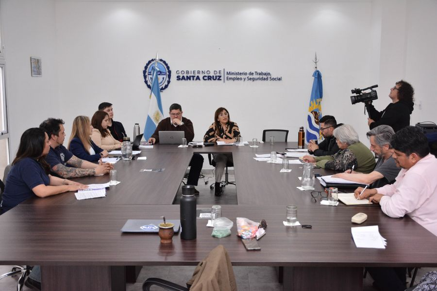 Por el paro docente, el gobierno postergó la subcomisión laboral con ADOSAC y AMET