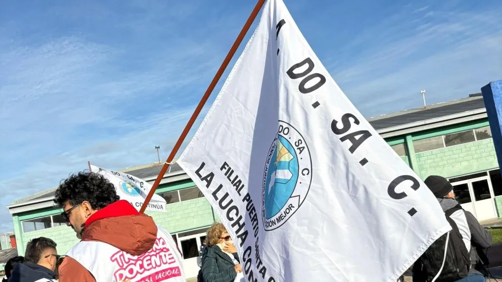 CONFLICTO GREMIAL ADOSAC hará paro el miércoles 3 y advierte con 48 horas si hay descuentos