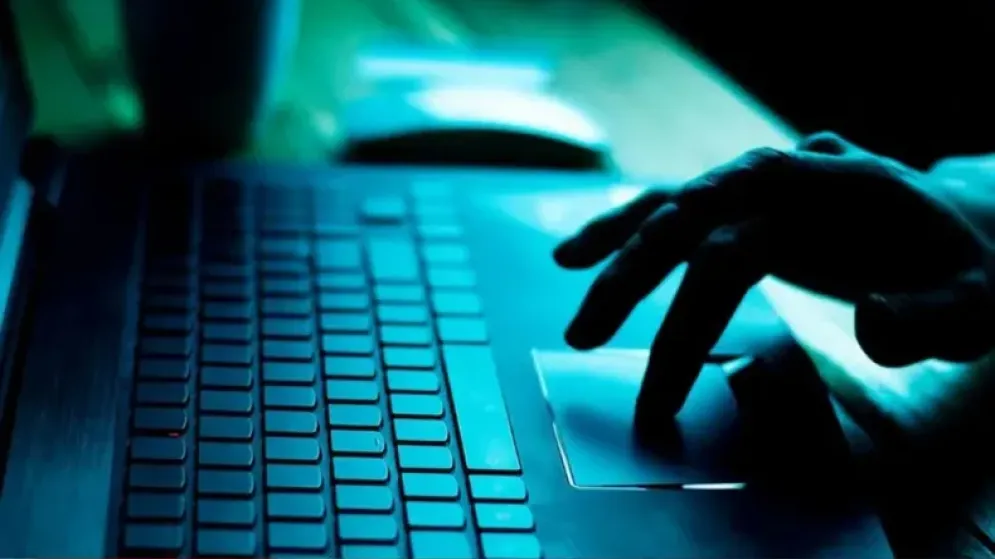 Gobierno Alerta en Santa Cruz por estafas a proveedores del Estado a través de WhatsApp
