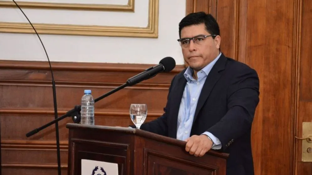 Conflicto con policías y estatales Ante las medidas de fuerza, Vidal habló a los santacruceños y rea