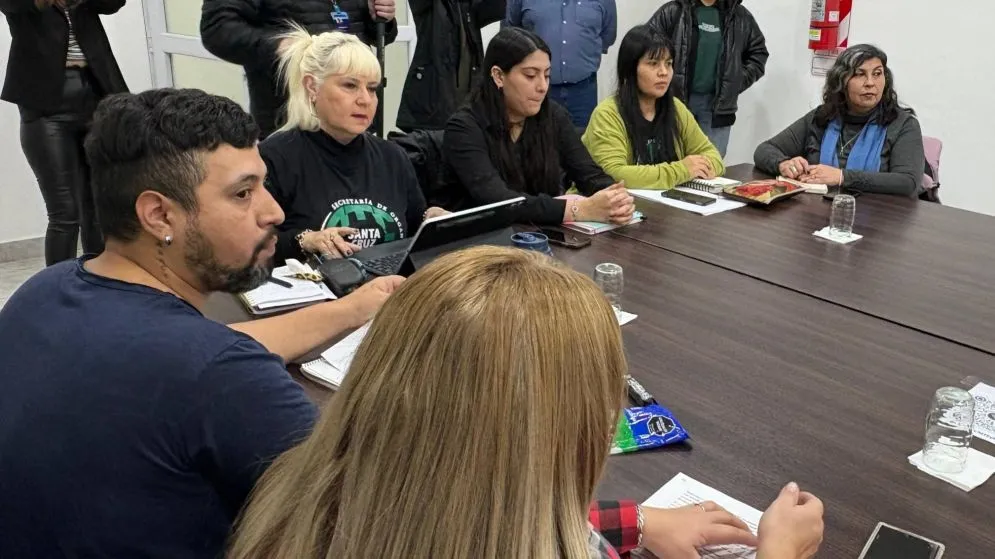 PARITARIA CENTRAL ATE advirtió que el 16 de junio el gobierno debe traer una oferta: "La gente neces