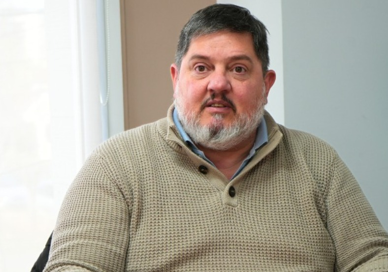 Verbes defendió la oferta salarial a la Policía: “Deja a todos por encima de la canasta”