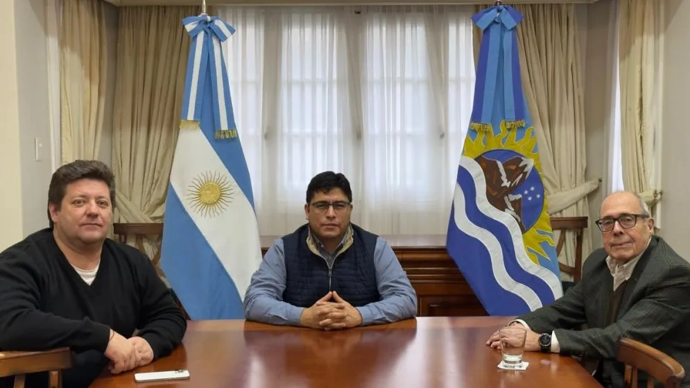 El gobernador Vidal firmó decreto que restituye a Eduardo Sosa como Procurador General