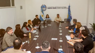 CONFLICTO DOCENTE Paritaria docente: ADOSAC declaró insuficiente la oferta, aceptó AMET, pero el Gob