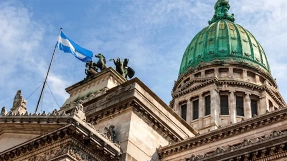 Congreso de la Nación "Las dietas acumularán cerca de un 19% de incremento": crece la polémica por l