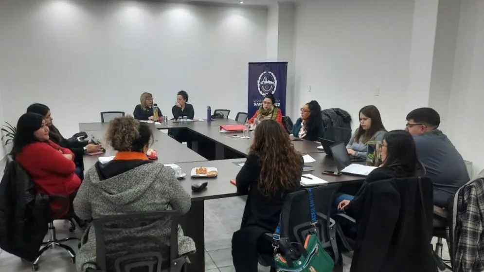 Acuerdo paritario Paritaria del IDUV: el Gobierno de Santa Cruz acordó un aumento salarial acumulado