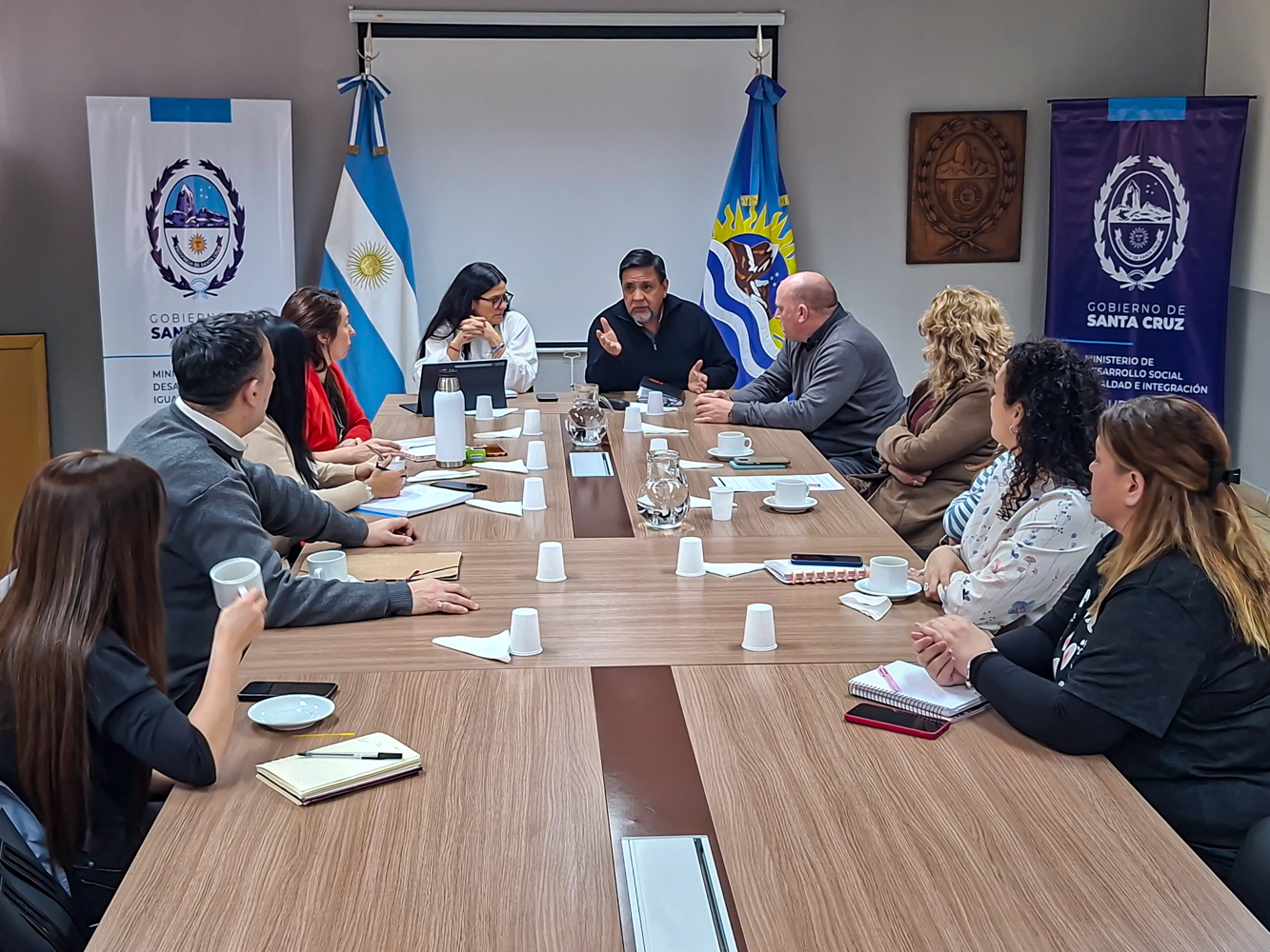 Ley Penal Juvenil El Gobierno de Santa Cruz adecúa sus dispositivos a la nueva Ley Nacional de Régimen Penal Juvenil