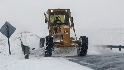 Rutas de Santa Cruz Vialidad Provincial trabaja en rutas clave bajo clima extremo