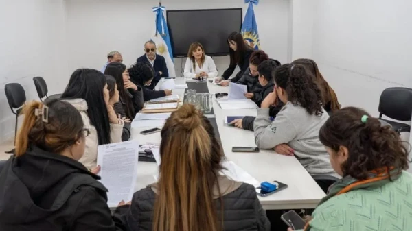Formalizan contratos con 15 cooperativas y garantizan la continuidad laboral de más de 1.650 trabajadores